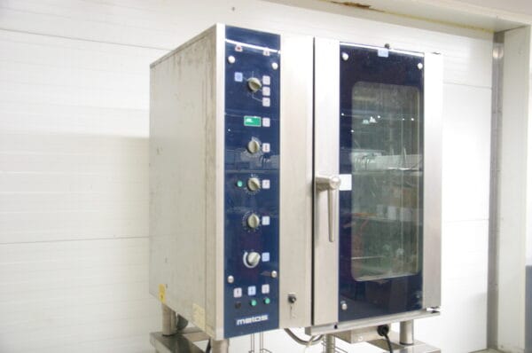 Metos CVP10E-CE -uuni jalustalla - Image 7