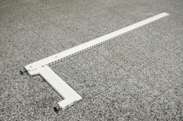 Myymälähyllystön L-jalka, 222cm